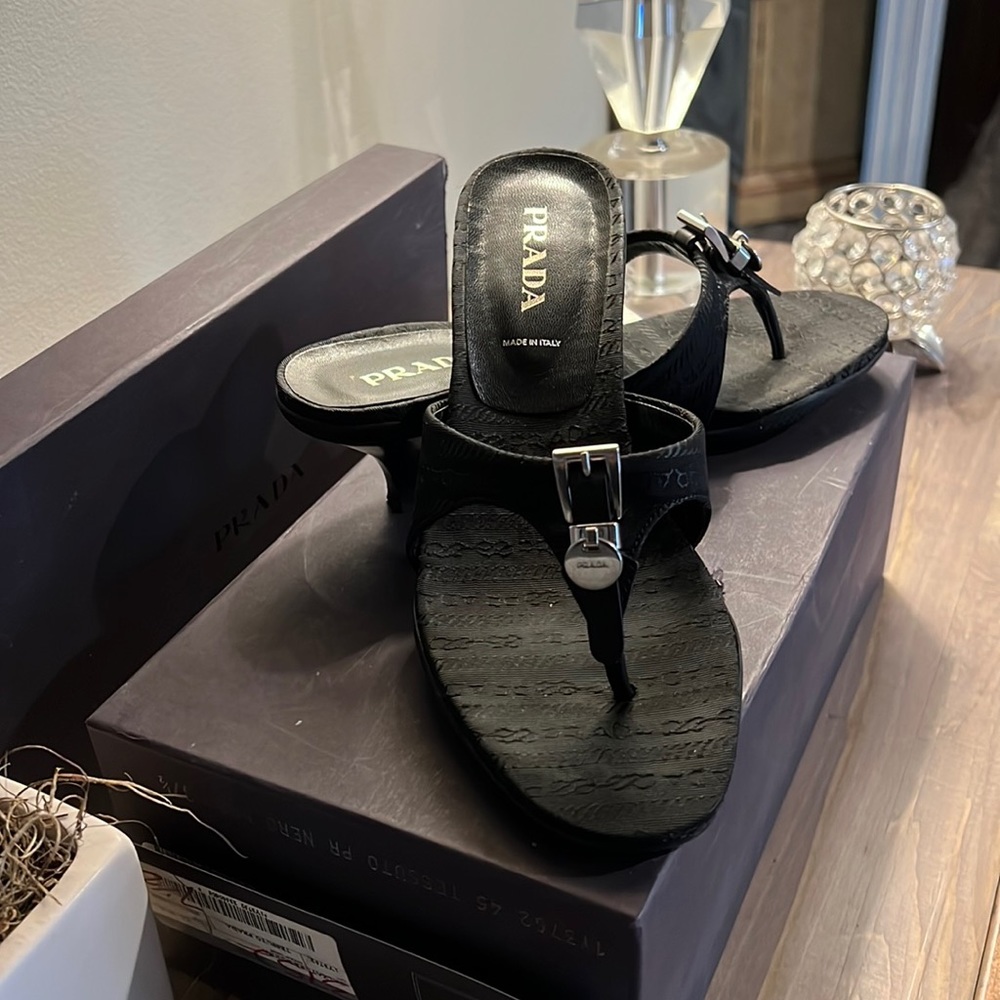 Tessuto Prada kitty cat heeled sandal